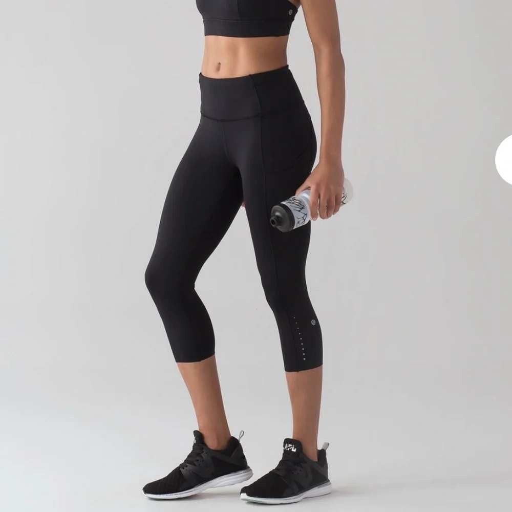 Lululemon Fast and Free High-Rise Crop 7/8 Leggings Black LW5BXQS Size 12